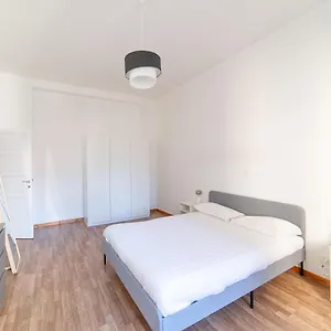 Apartment Hbhall Residenze Darsena Mailand