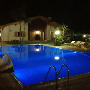 Depandance Con Piscina E Jacuzzi Casa vacanze